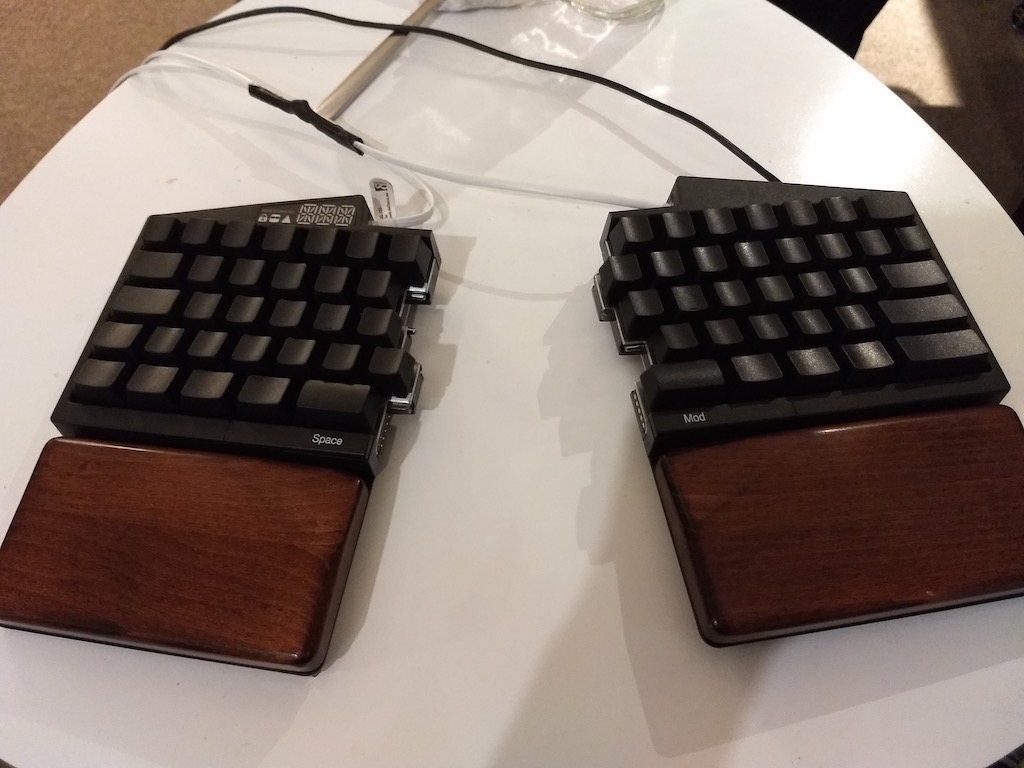 Ultimate Hacking Keyboard: Gimmick or serious productivity tool?